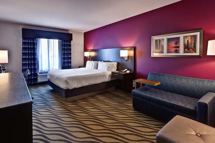 Room 2 of 31