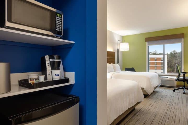 Room 123 of 243