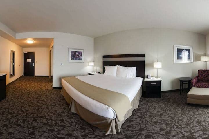 Room 3 of 61