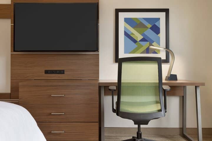 Room 117 of 243