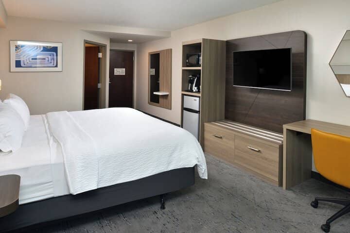 Room 7 of 63