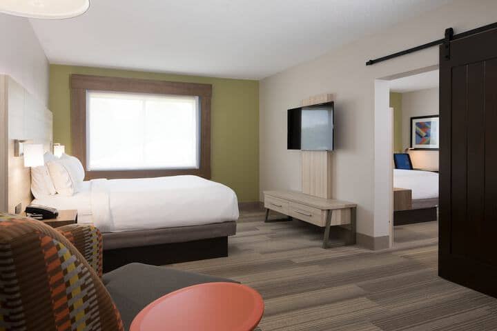 Room 27 of 55