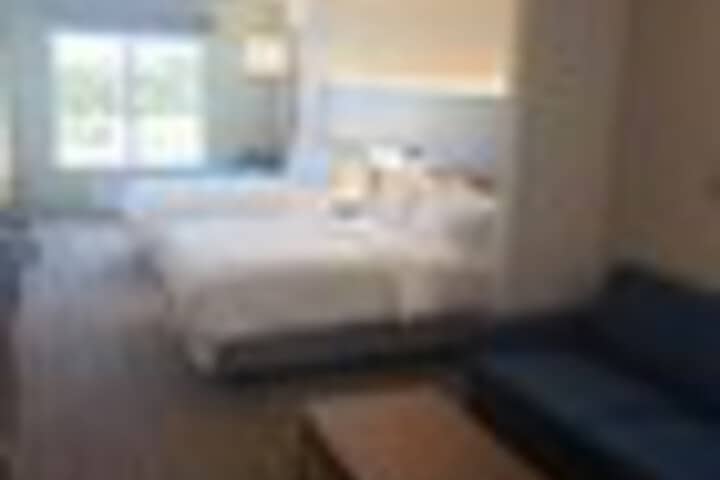Room 26 of 243
