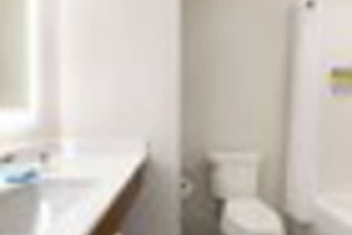 Room 158 of 243