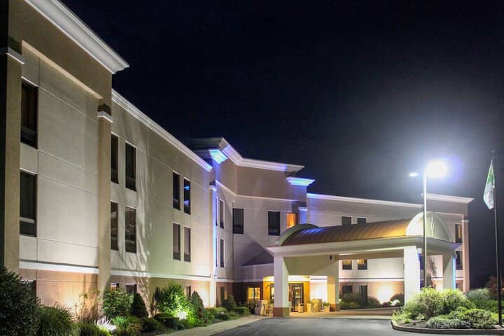 Hotel 52 of 63