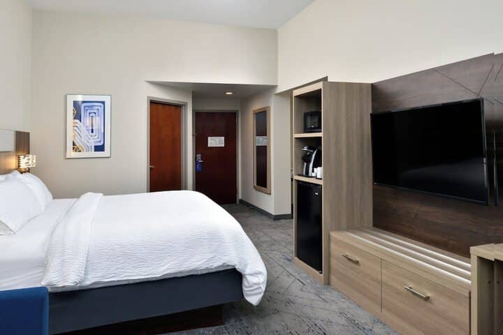 Room 14 of 63