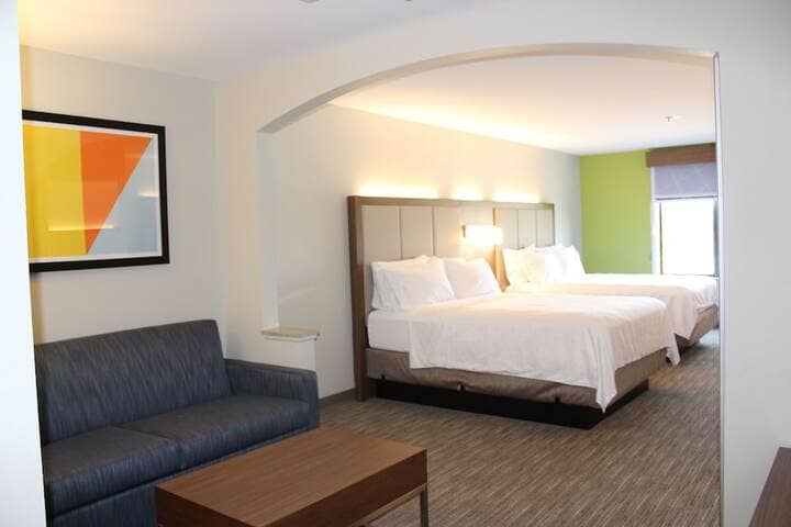 Room 5 of 35