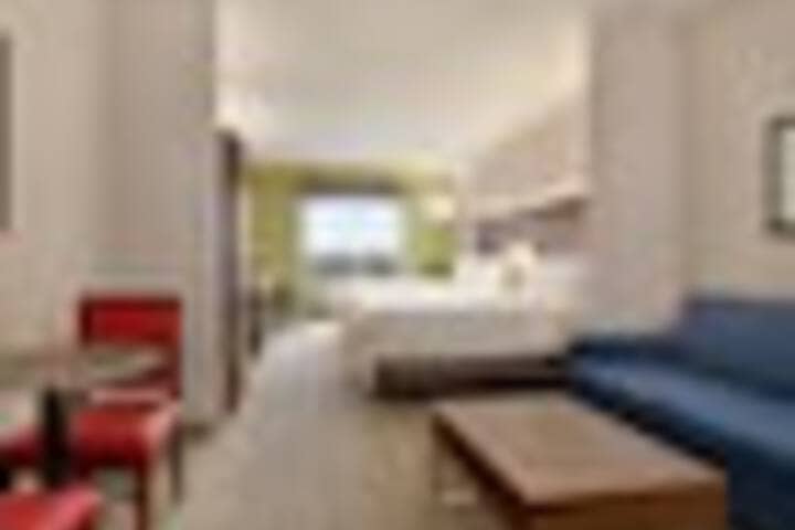 Room 86 of 243