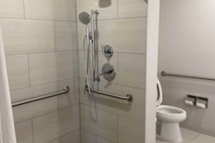 Room 178 of 243