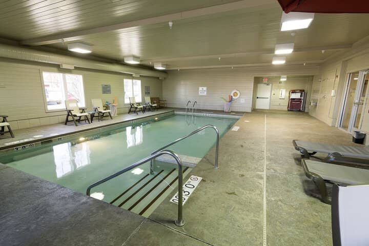 Pool 14 of 30