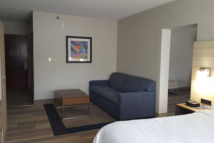 Room 8 of 55