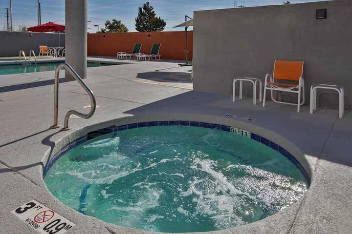 Pool 13 of 30