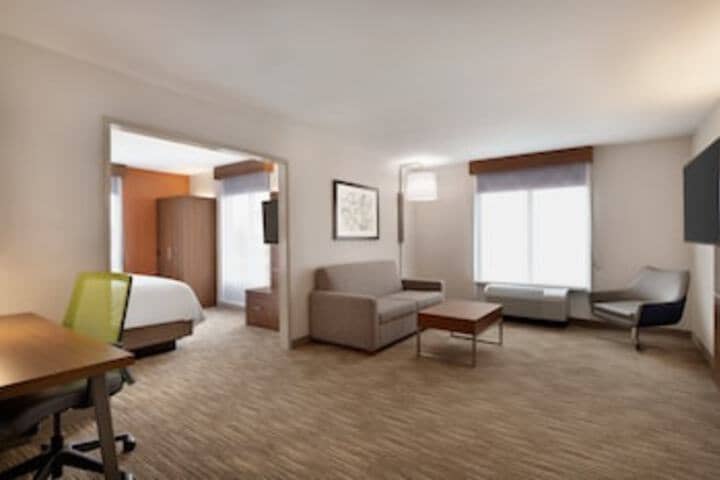 Room 64 of 243