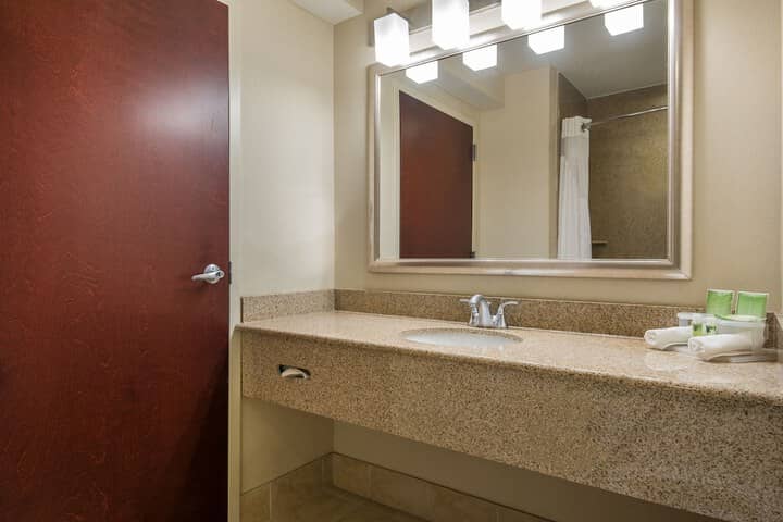 Room 15 of 44