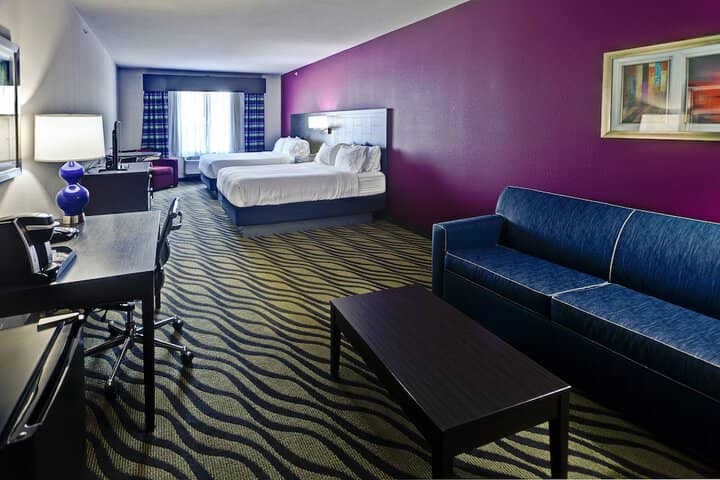 Room 4 of 31