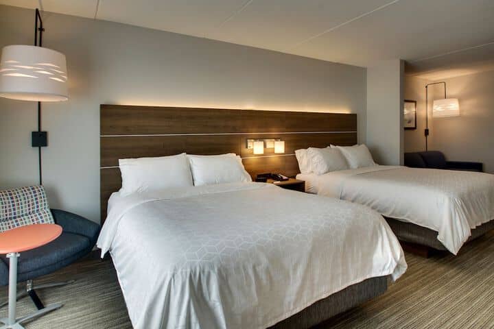 Room 14 of 61