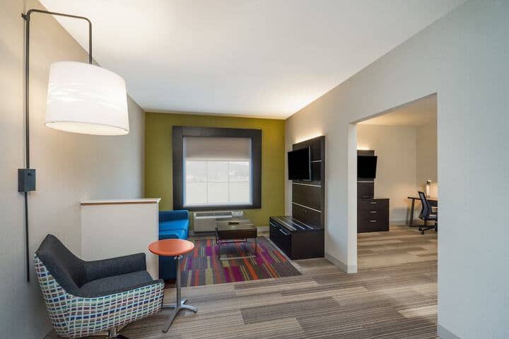 Room 25 of 54