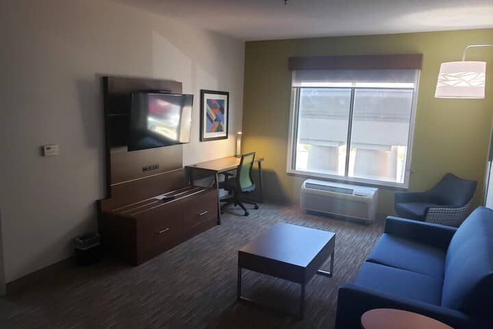 Room 126 of 243