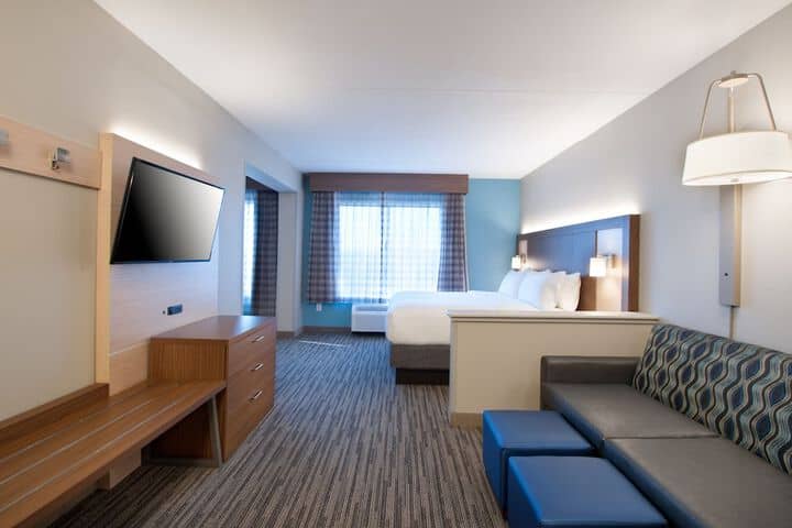 Room 11 of 53