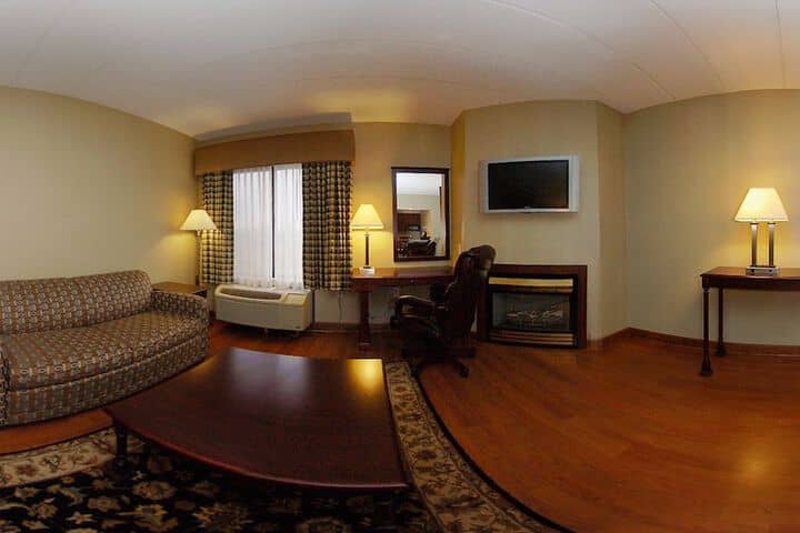 Room 14 of 46
