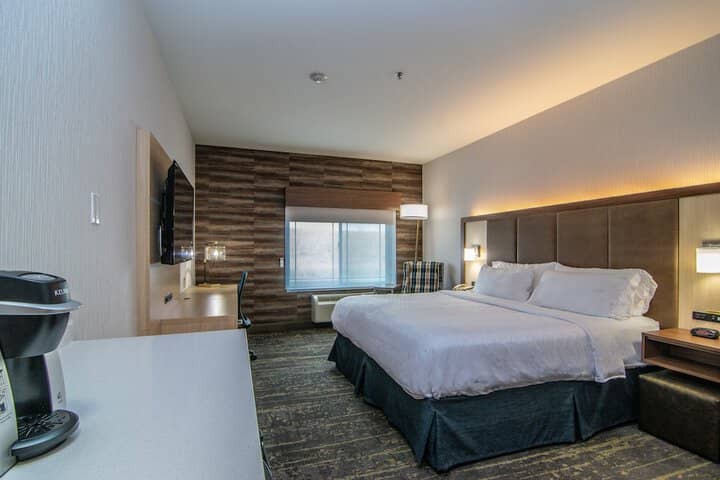Room 10 of 49