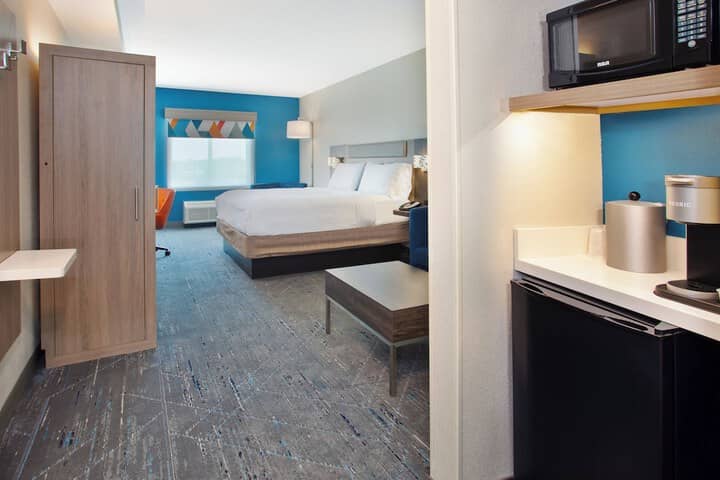 Room 26 of 61