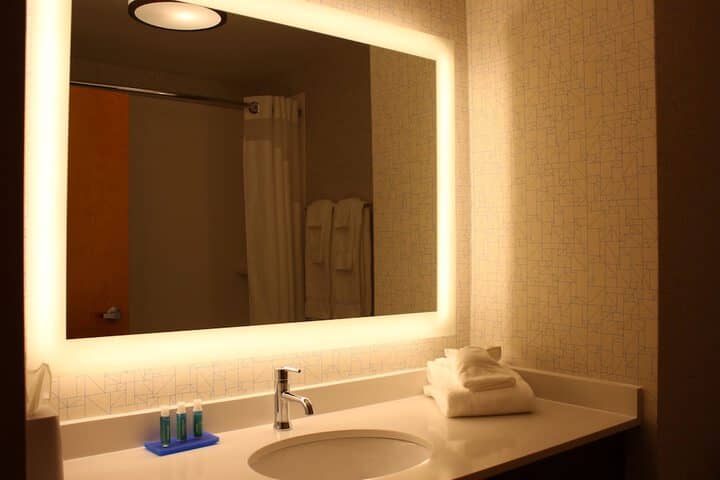 Room 14 of 35