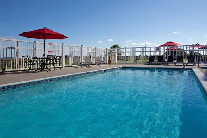 Pool 34 of 75