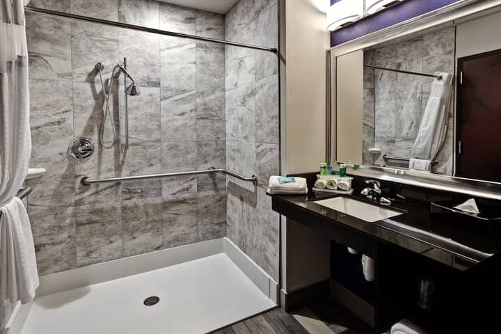 Room 12 of 31