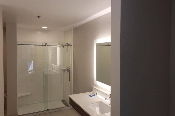 Room 156 of 243