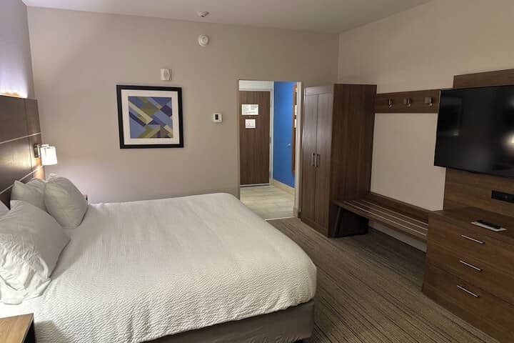 Room 14 of 69