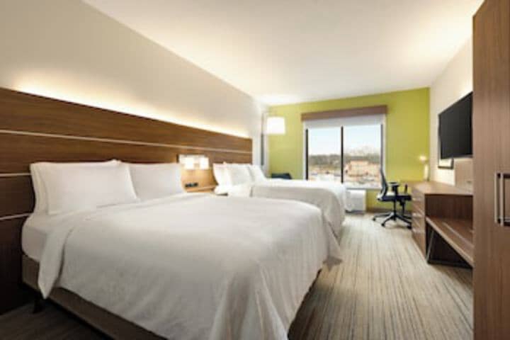 Room 79 of 243