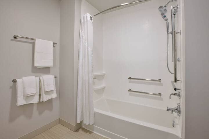 Room 14 of 36