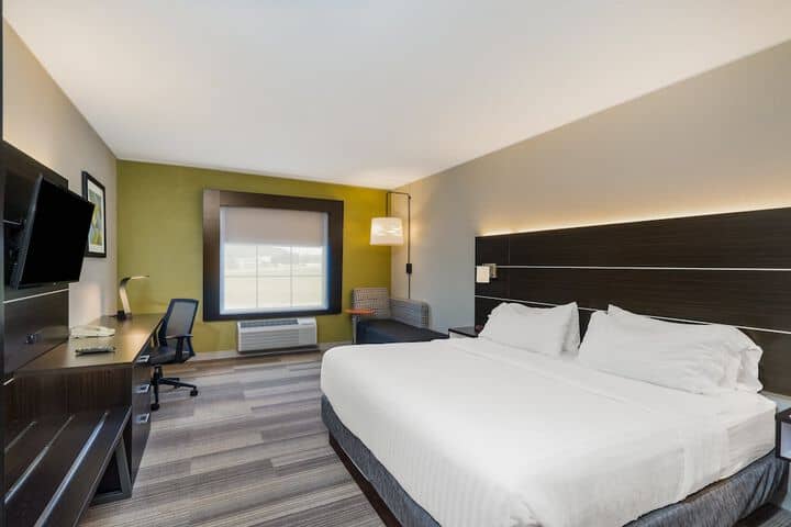 Room 15 of 54
