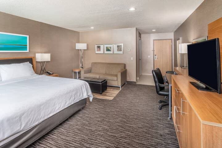 Room 13 of 75