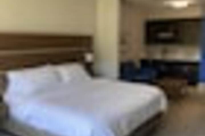 Room 20 of 243