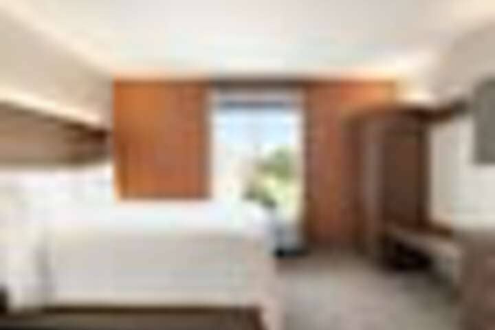 Room 53 of 243
