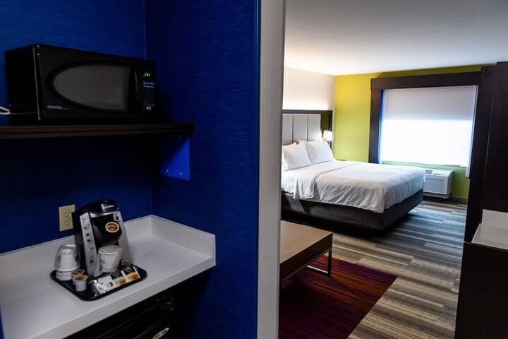 Room 7 of 56