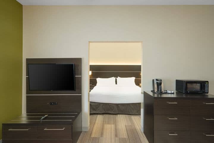 Room 9 of 54