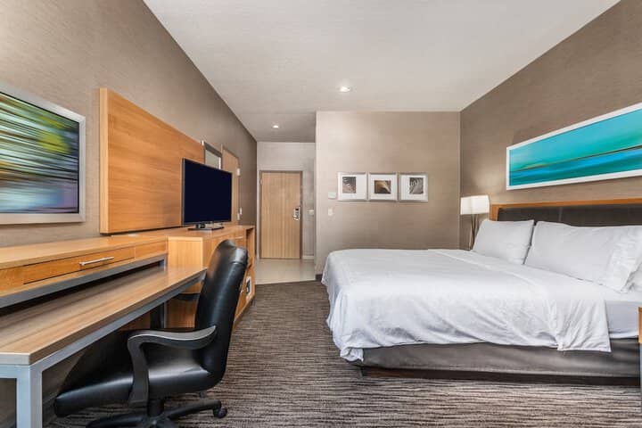 Room 7 of 75