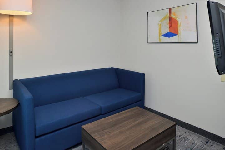 Room 17 of 63