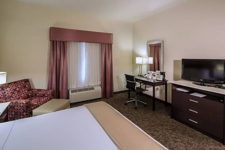 Room 8 of 61