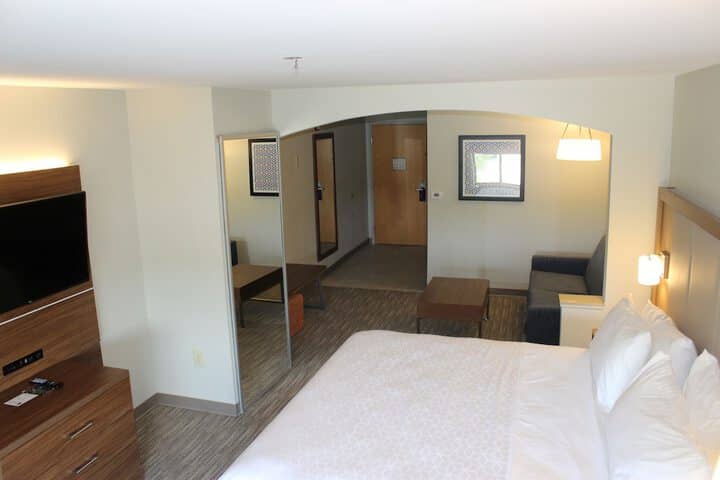 Room 7 of 35