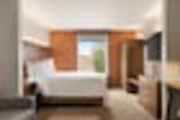 Room 47 of 243