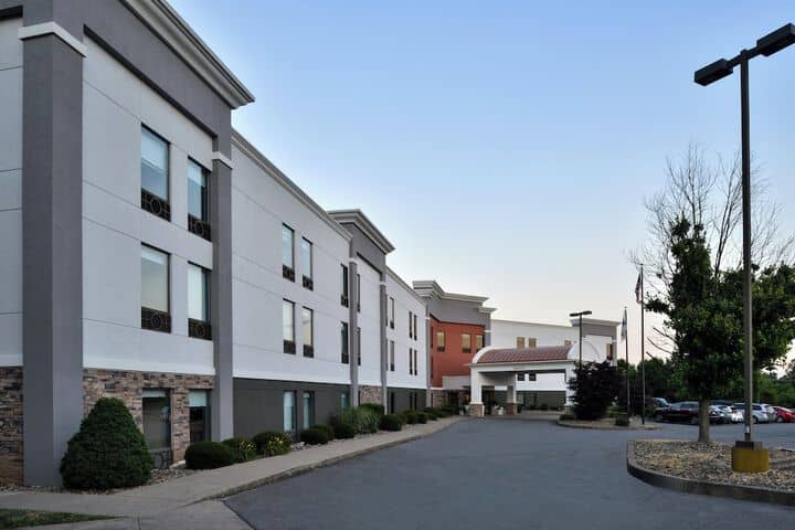 Hotel 62 of 63