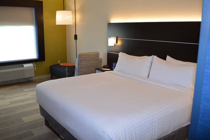 Room 30 of 54