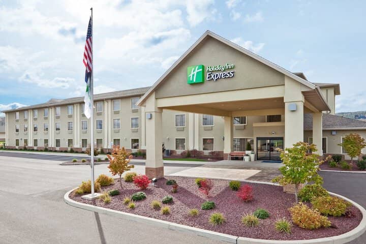 Hotel 53 of 54