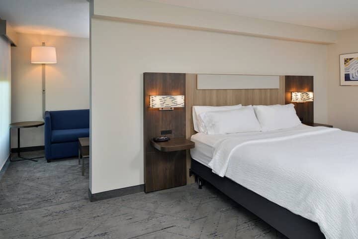 Room 3 of 63