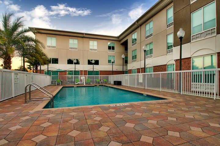 Pool 38 of 61