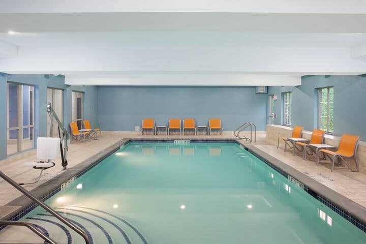 Pool 22 of 44
